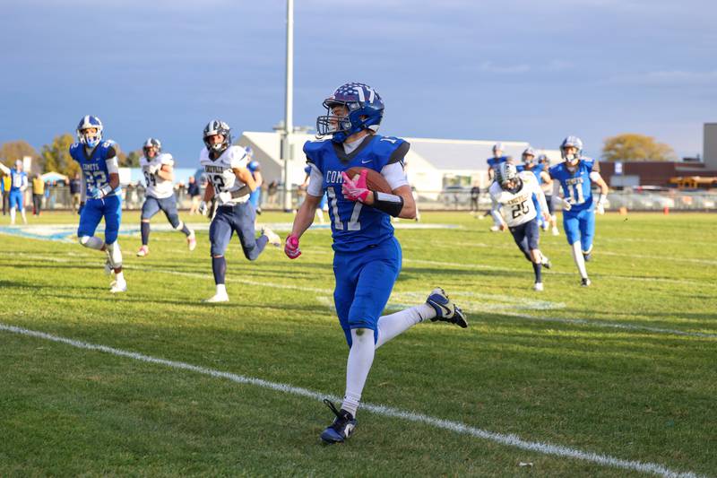 Clifton Central's Andrew Rohlwing runs for a first down during the Comets' 24-6 victory over Knoxville in the Class 1A first-round playoff game on Saturday, Nov. 1, 2025.
