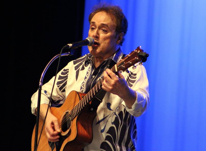 Skip Griparis, Joliet area singer, guitarist, impressionist and member of the Illinois Rock and Roll Hall of Fame, will premiere his  “The Illinois Heroes of Rock by the one-and only Skip Griparis” on Nov. 2 at the Clarion Hotel Joliet Banquet & Convention Center, 411 S. Larkin Ave.,  Building A, Joliet.