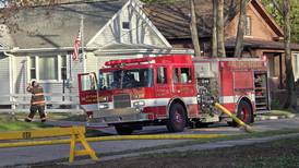 Ottawa garage fire controlled in 5 minutes by firefighters