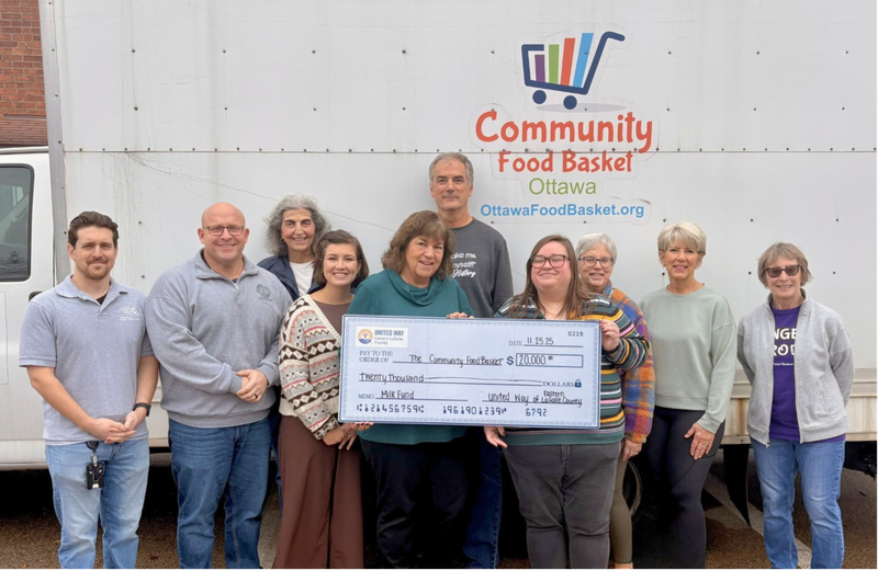 Anthony Williams, United Way ELC Board Member; Brent Roalson, United Way ELC Board Member; Pat Mansor, United Way ELC Board Member; Josie Navarro, United Way ELC Staff; Sally Honiotes, United Way ELC Staff; Jeff Hettrick, United Way ELC Board Member; Marissa Vicich, Community Food Basket Staff; Amy Novario, Community Food Basket Board Member; Laurie Lehr, Community Food Basket Board Member; Gayle Schmitt, Community Food Basket Board Member