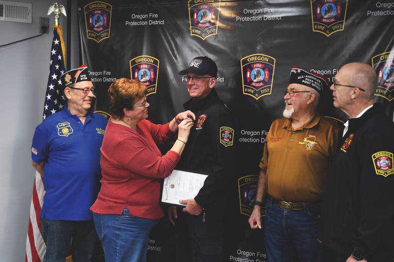 On March 3, Oregon VFW Post 8739 presented Greg Hunter of the Oregon Fire Department with its EMT of the Year Award.