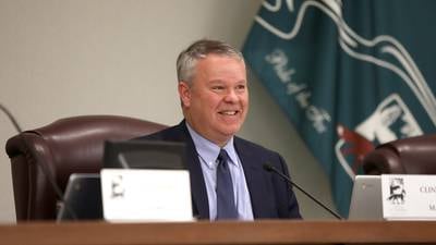 St. Charles Mayor Hull appoints committee chairmen, seeks City Clerk applicants