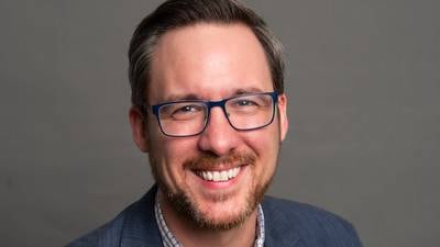 Batavia transplant honored for creating local business podcast