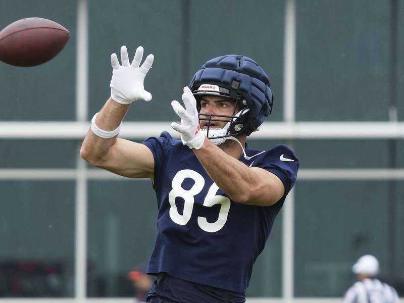 Chicago Bears minicamp report: Cole Kmet excited to work, compete with Colston Loveland