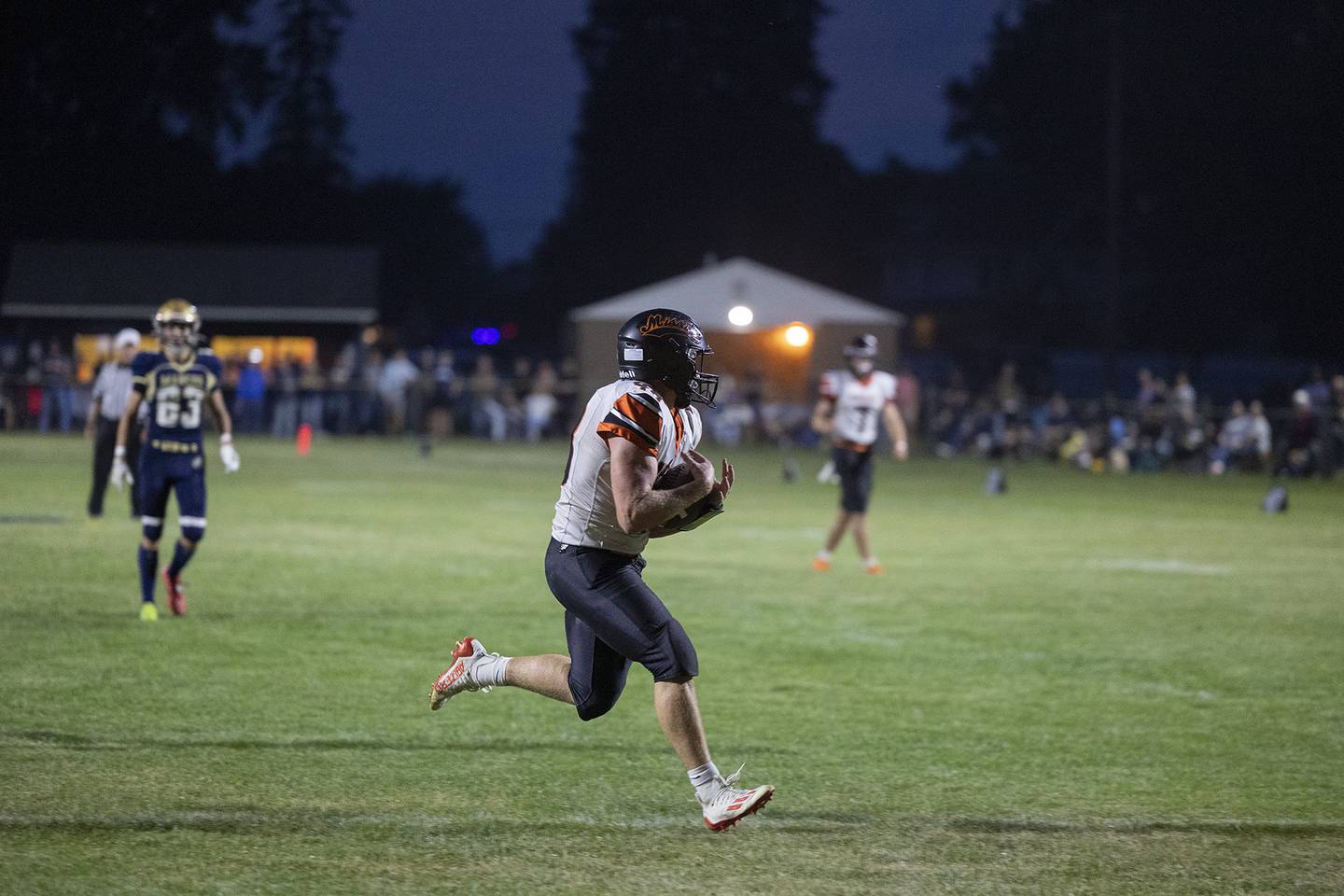 Milledgeville’s Karter Livengood hauls in a pass for the Missile’s first TD of the game against Polo Friday, Sept. 19, 2025.