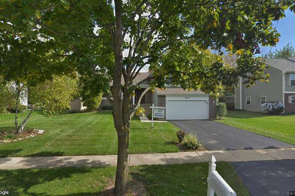 Sale closed in Crystal Lake: $390,000 for a residential home