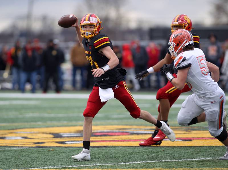 Batavia quarterback Ryan Boe throws the ball during their Class 7A second-round playoff game in Batavia against Hersey on Saturday, Nov. 5, 2022.