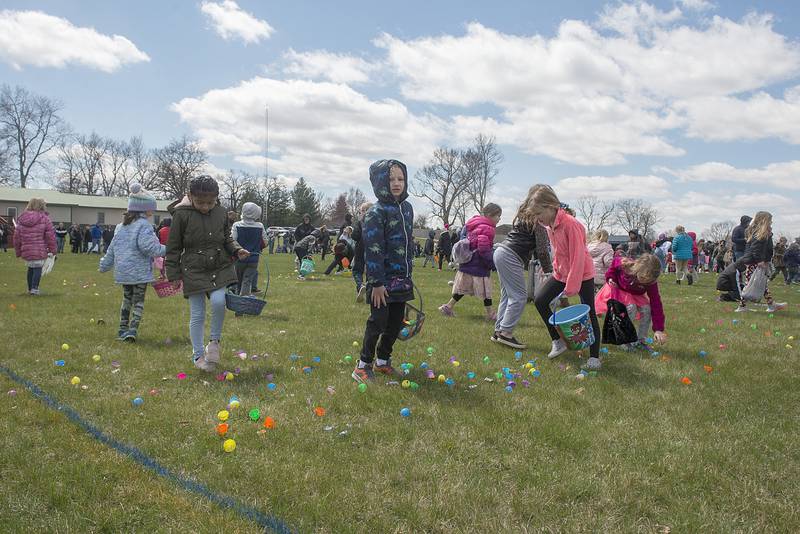 The church had 325 kids registered for the egg hunt.