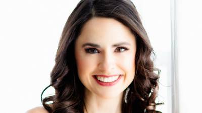 Verona resident and author Dana Diaz speaking at Chicago Women’s Expo on Sunday, Oct. 26