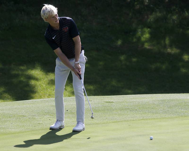 McHenry’s Dane Currie putts for a birdie on the 8th green during the Fox Valley Conference Boys Golf Tournament Thursday, Sept. 25, 2025, at Foxford Hills Golf Club in Cary.