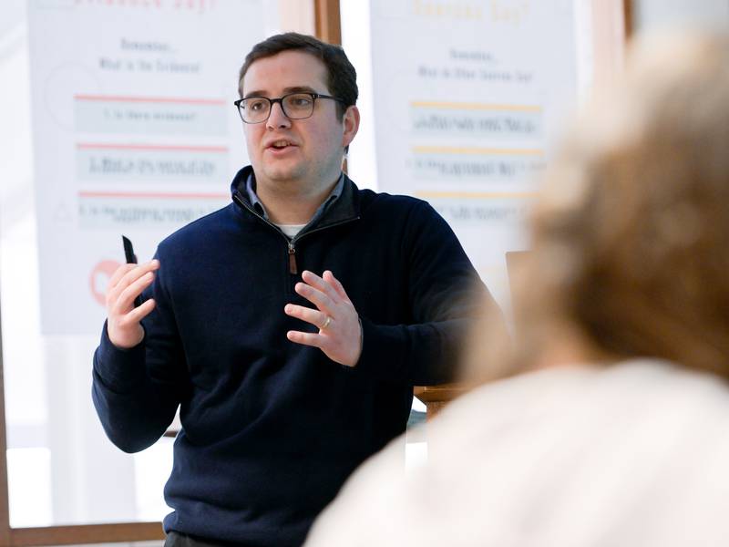 Geneva teacher gets $5K grant for civics education project