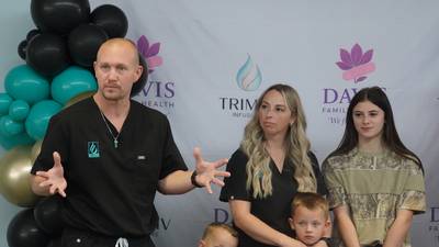 Ribboncutting in Rochelle marks grand opening of Davis Family Health and Trim IV Infusions’ new location 