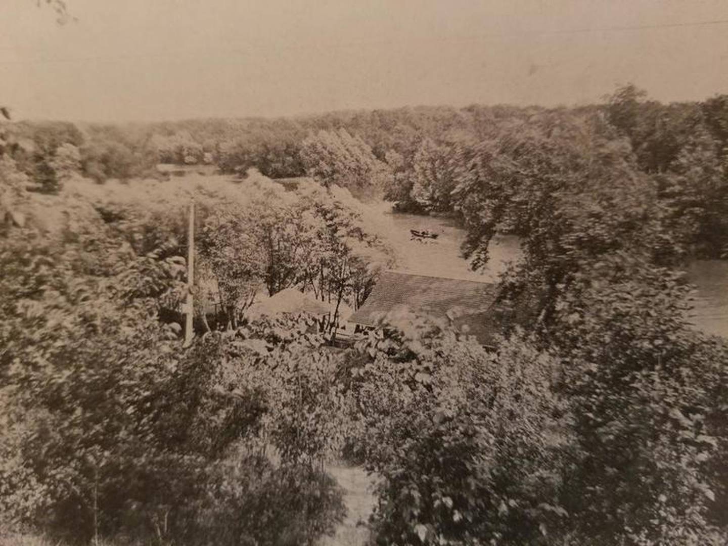 Highland Park consisted of 45 acres, which the city of Joliet purchased in 1899 and developed as a recreational park.