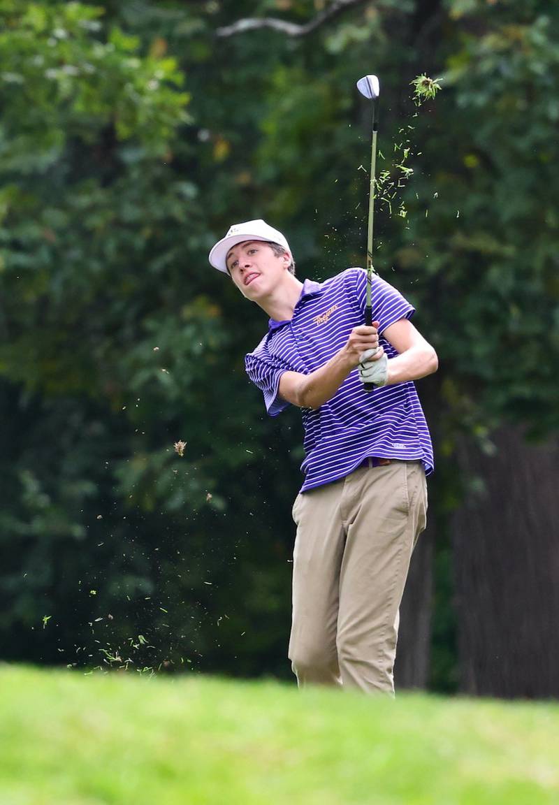 Mendota's Ashtyn Stamberger hits the ball during the Three Rivers Conference Tournament on Tuesday, Sept. 23, 2025 at Chapel Hill Golf Course in Princeton.