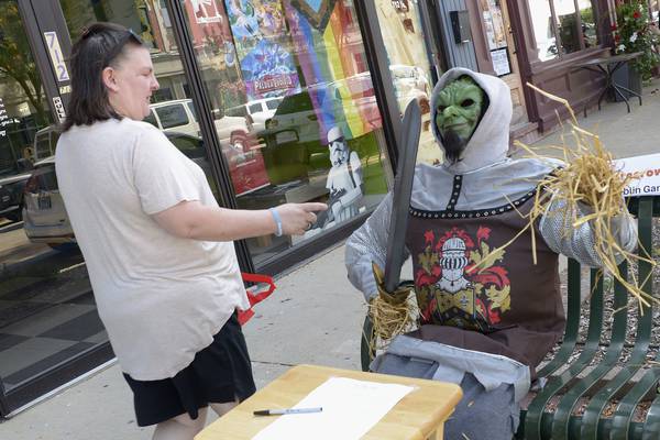 Ottawa Scarecrow Fest, Fall Fest & parade set for Oct. 4-5