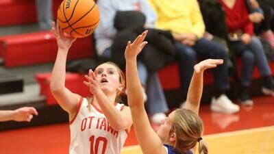 Ottawa girls strike late, Princeton boys early in basketball victories