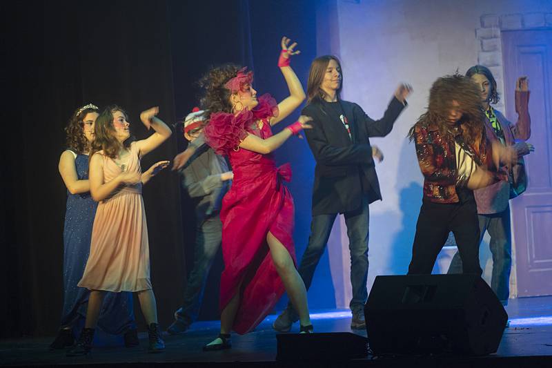 “Thriller” is performed Sunday, June 2, 2024, at The Dixon as part of the Dixon Young Actors retelling of “Taming of the Shrew: 80s Style.”