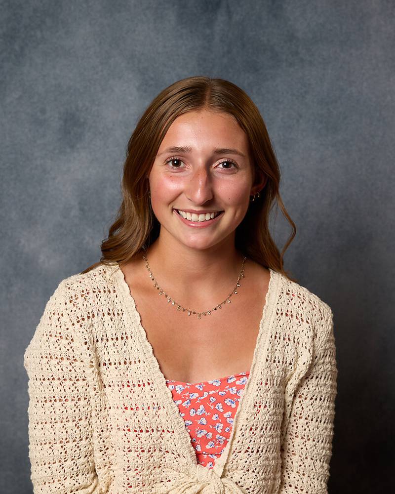 The faculty and students of St. Bede Academy have selected senior Emma Slingsby as a 2025-26 winners of the DAR (Daughters of the American Revolution) and SAR (Sons of the American Revolution) Good Citizenship awards.