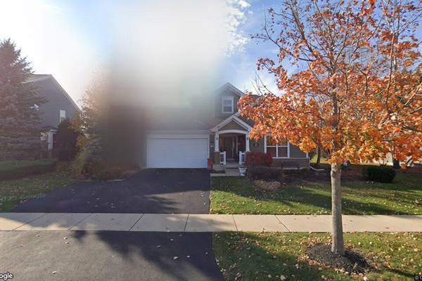Single-family home sells in Sugar Grove for $490,000