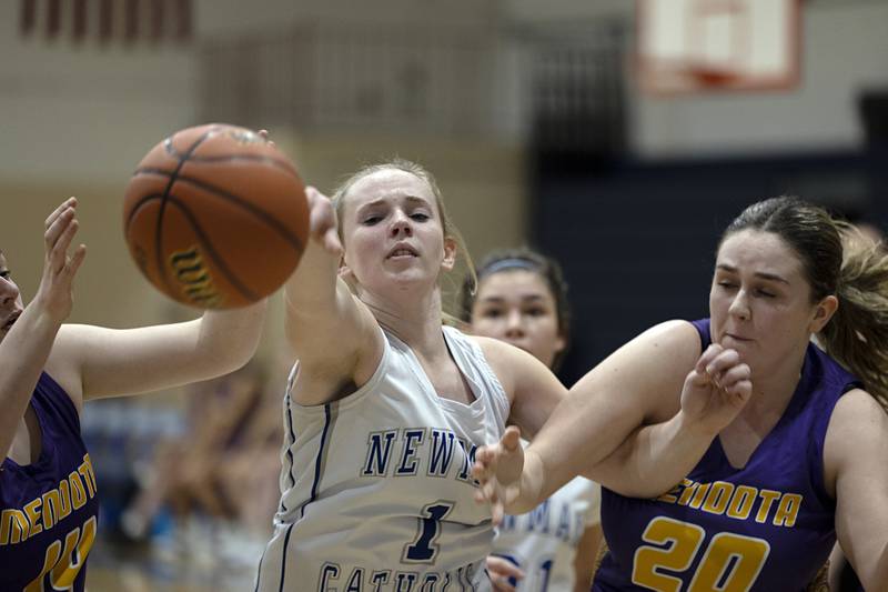 Newman’s Jessalin Johns reaches for a loose ball Monday, Dec, 12, 2022 against Mendota.