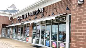 Mystery Diner in South Elgin: Honey Berry Pancakes and Cafe hits that delicious sweet spot
