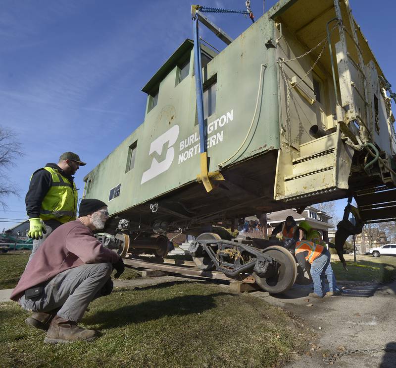 The BN 11408 caboose apparently built in 1954 was located at Historical Museum at 300-398 South Vermillion Street in Streator was removed and transported to Wenona by Senica Towing Wednesday.