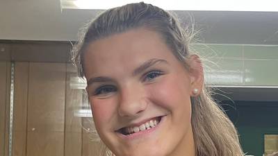 Wisconsin commit Lynney Tarnow, Benet shake off early St. Francis challenge, roll into sectional final