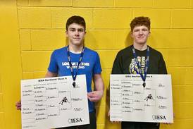 Logan’s Eric Giaquinto, Hawk Amy win IESA sectionals, advance to state: Wrestling update
