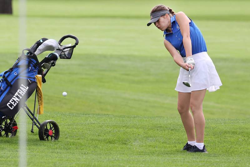 Burlington Central’s Ariana Riep chips on the 18th hole Thursday, Sept. 28, 2023, during the Class 2A girls golf regional at Sycamore Golf Club in Sycamore.