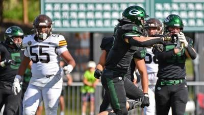 Glenbard West fends off Joliet Catholic to move to 2-0