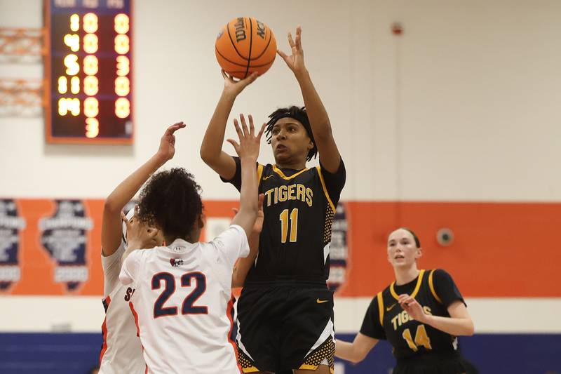 Joliet West’s Jada Perez takes a shot against Romeoville on Thursday, Jan. 29, 2026 in Romeoville.