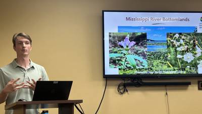 Keeping it natural: Botanist speaks to local guardians group about Plants of Concern program