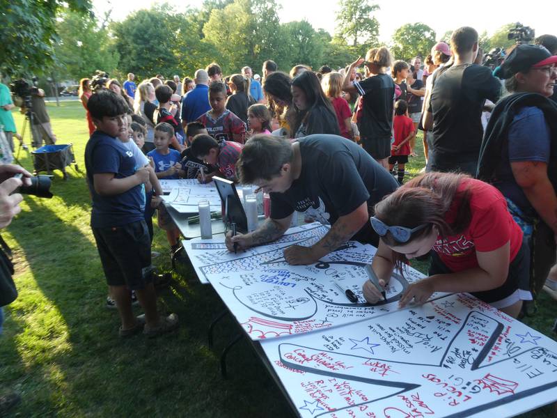 A prayer vigil and balloon release was held at Oriole Park in Chicago on Monday night, August 1, 2022 to mourn the loss of seven killed, including Lauren Dobosz and her four children, in a tragic car crash that occurred Sunday on I-90 near Hampshire.