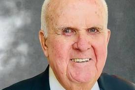Kevin Reardon, last president of First National Bank of Joliet, dies