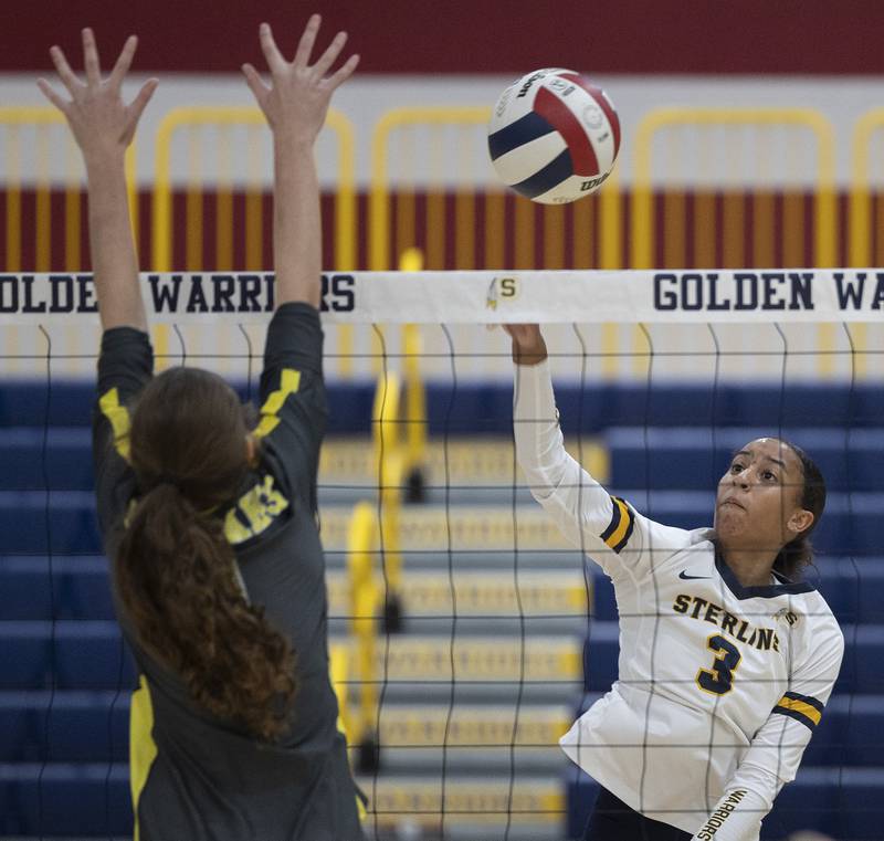 Sterling’s Alivia Gibson plays the ball against Galesburg Thursday, Oct. 16, 2025.