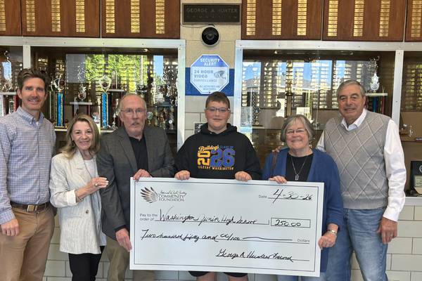 Hunter Memorial Fund awards first grant to Oglesby junior high library