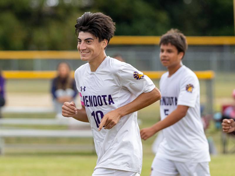 Mendota goes 3-0 at Streator Boys Soccer Invitational