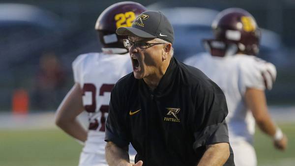 Here are the 10 winningest active head football coaches in IHSA history entering 2026