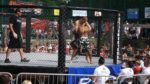 Mixed Martial Arts event kicks up excitement at 3D Sideouts Sports Tavern Aug. 9