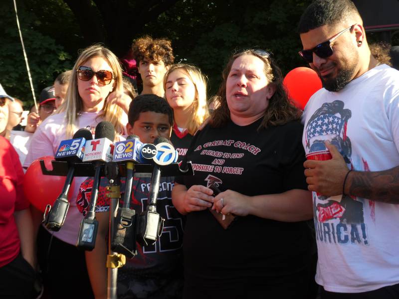 A prayer vigil and balloon release was held at Oriole Park in Chicago on Monday night, August 1, 2022 to mourn the loss of seven killed, including Lauren Dobosz and her four children, in a tragic car crash that occurred Sunday on I-90 near Hampshire.