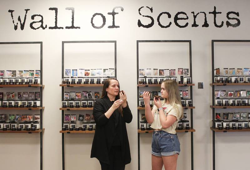 New Grayslake business invites patrons to make their own candles Shaw Local