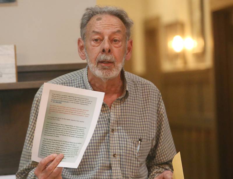 Dr. David Manigold speaks to a group of supporters during a meeting to sign a petition for keeping of Starved Rock name on Monday, April 29, 2024 at Bruce and Ollie's in Utica. The IDNR is looking at changing the name of Starved Rock.