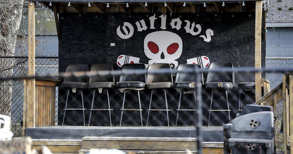 Deputy discovered concealed bullet hole in Joliet Outlaws clubhouse ...