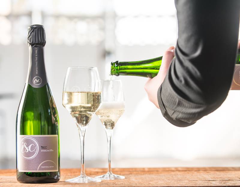 ISC Sec won the Governor’s Cup Sparkling Wine trophy, Best of Class and a double gold medal at the 2022 Illinois State Fair Wine Competition. This wine also received a double gold medal at the 2022 International Cold Climate Wine Competition.