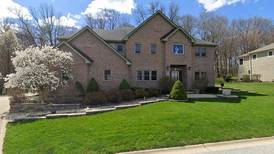 Single-family home sells for $660,000 in Sugar Grove