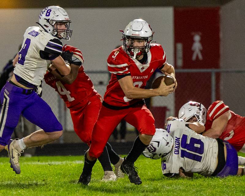Sam Lerette (9) of Streator runs ball on Friday, October 17, 2025 at Streator High School in Streator.