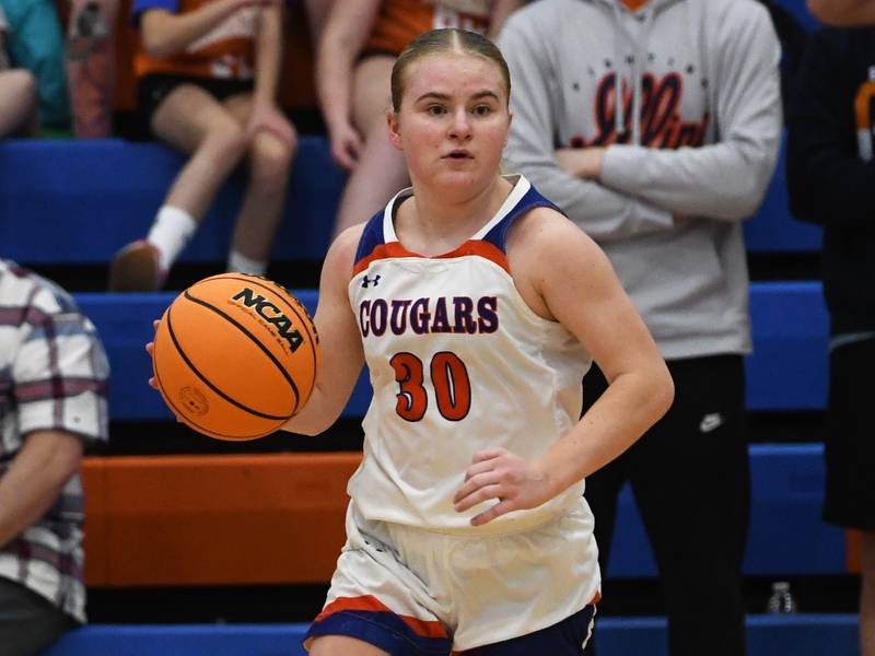 Eastland's Morgan McCullough brings the ball up the court against Polo on Tuesday, Feb. 10, 2026 at Eastland High School in Lanark.
