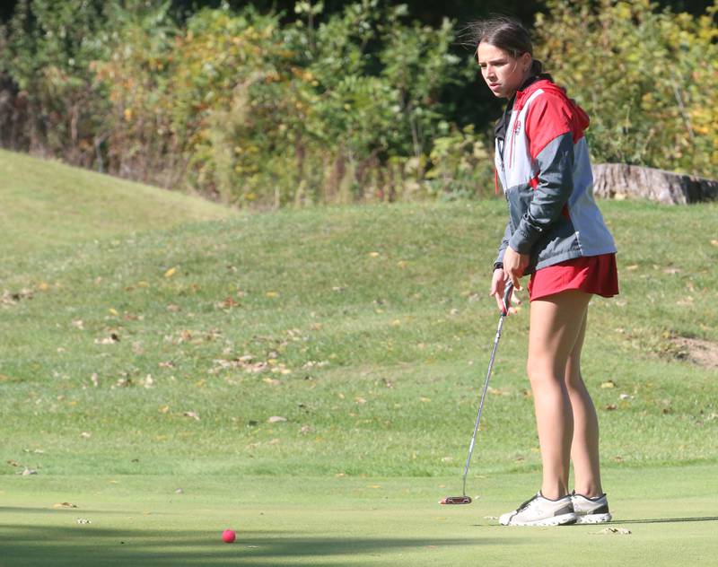 Ottawa's Marlie Orlandi puts during the Class 2A Regional girls golf meet on Tuesday, Oct. 1, 2024 at Senica's Oak Ridge  Golf Club in La Salle.