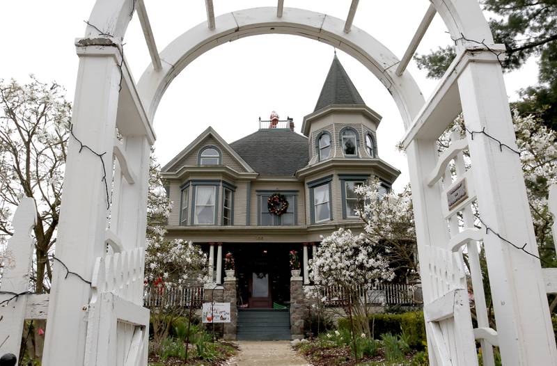 The Cherry Tree Inn on Friday, April 25, 20205, as the  “Exes of Christmas Past,” is filmed at the inn in Woodstock.