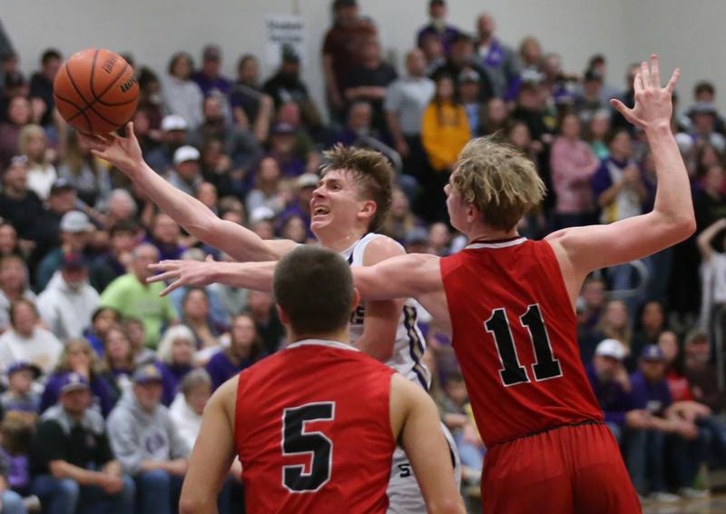 Serena's Tanner Faivre eyes the hoop as Earlville's Carlos Gonzalez defends during the Little Ten Conference Championship on Friday, Feb. 2, 2024 at Somonauk High School.